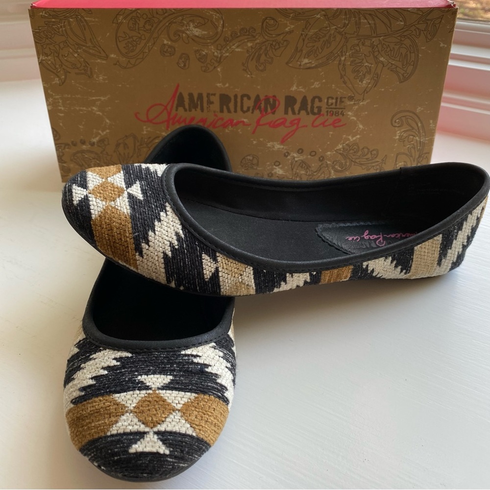American Rag Ballet Flats - Aztec Fabric Print - Size 8 - Like New